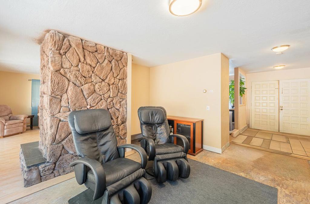 18105 Wylie Hill Lane Property Photo 5