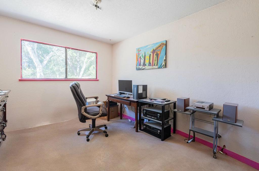 18105 Wylie Hill Lane Property Photo 16