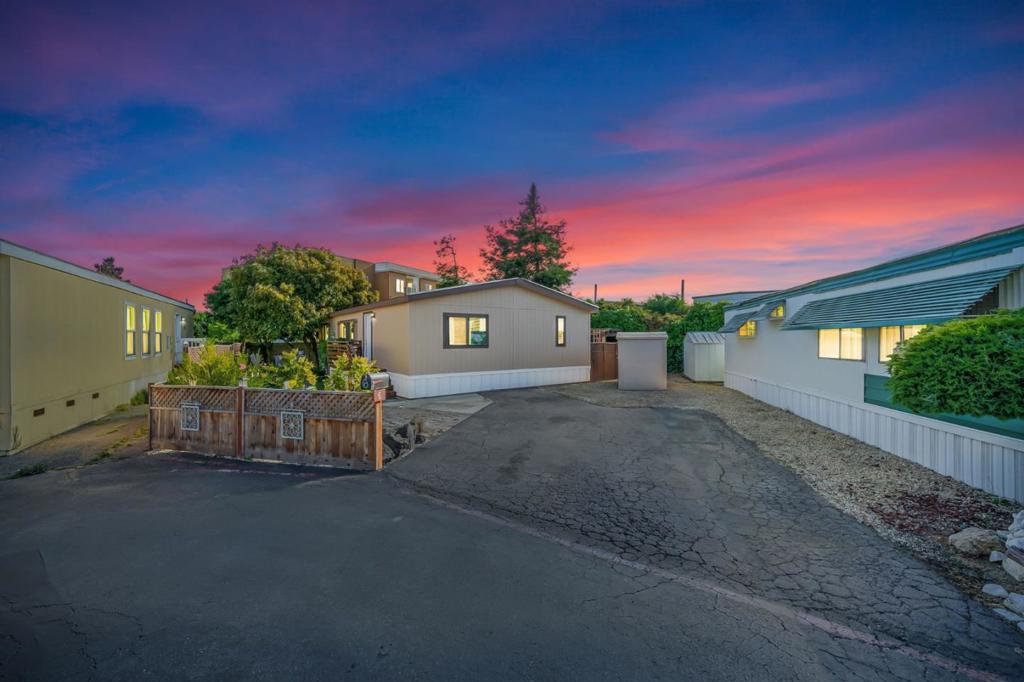 1117 Baldwin Street Property Photo 1