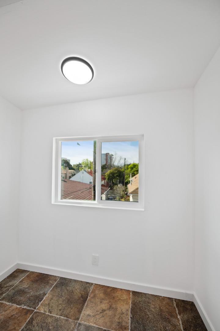 441 W Macarthur Boulevard Property Photo 16