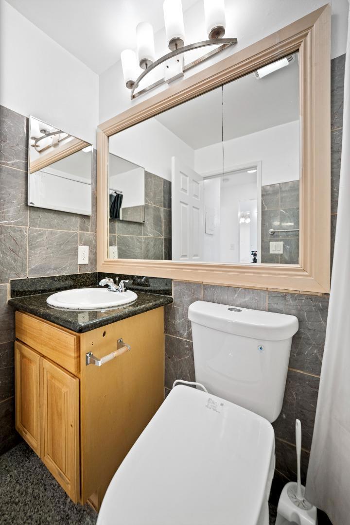 441 W Macarthur Boulevard Property Photo 42