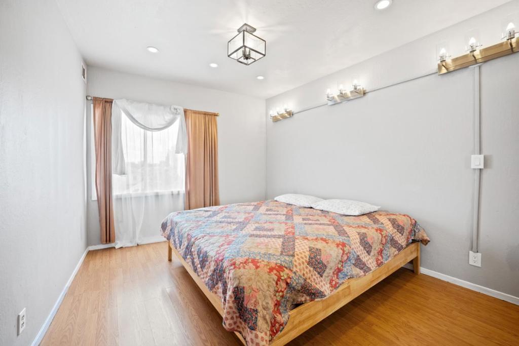 441 W Macarthur Boulevard Property Photo 49
