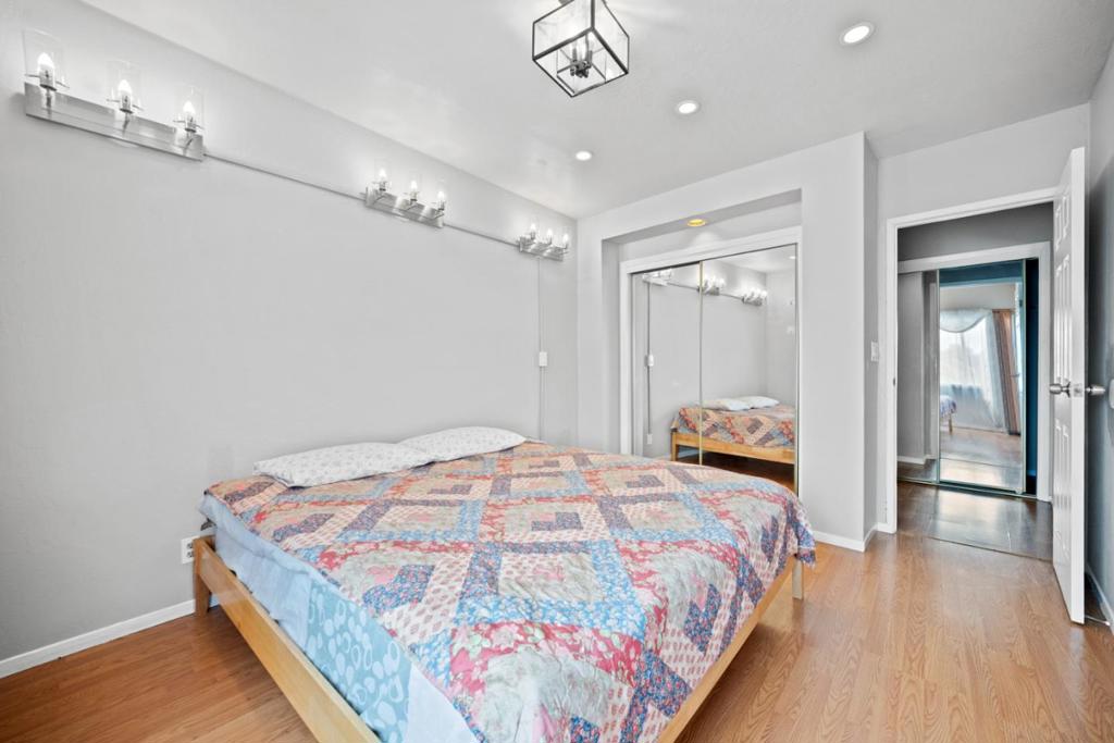 441 W Macarthur Boulevard Property Photo 50
