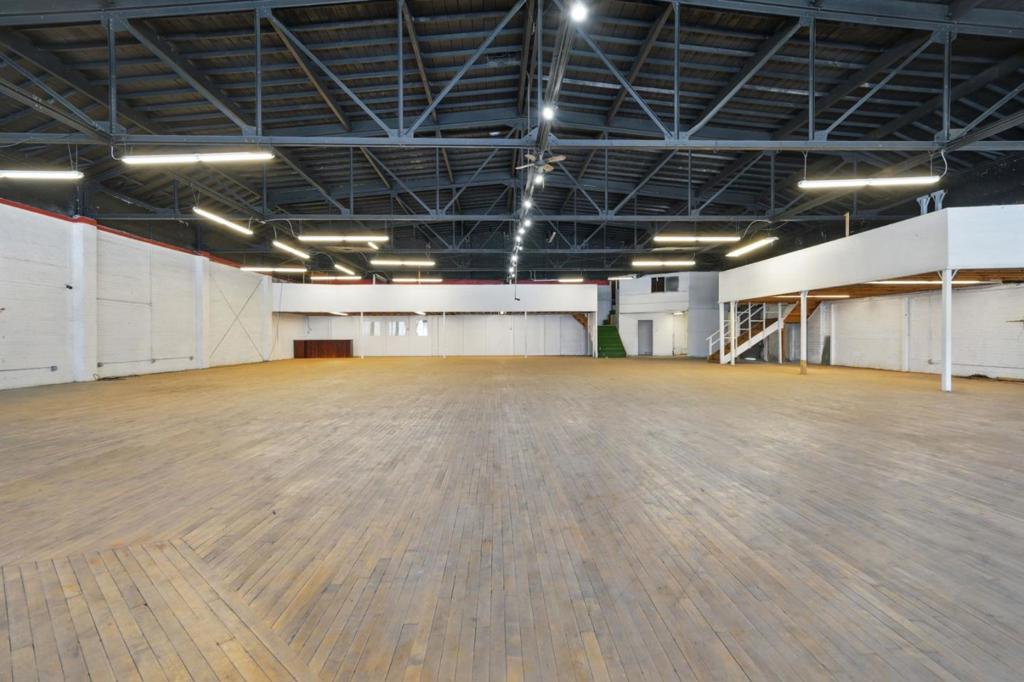 7134 International Boulevard Property Photo 5