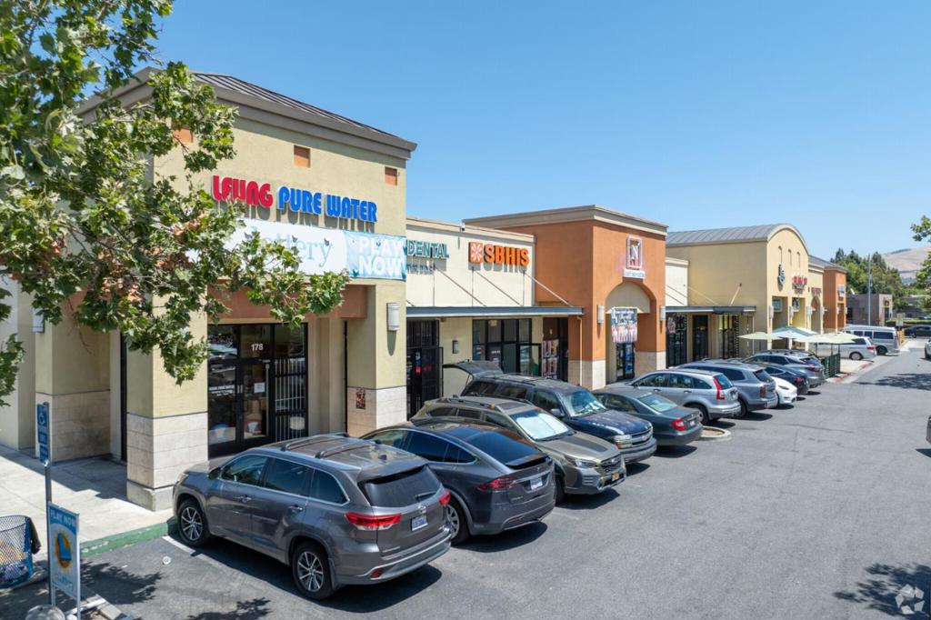 3005 Silver Creek Road 194 Property Photo 2