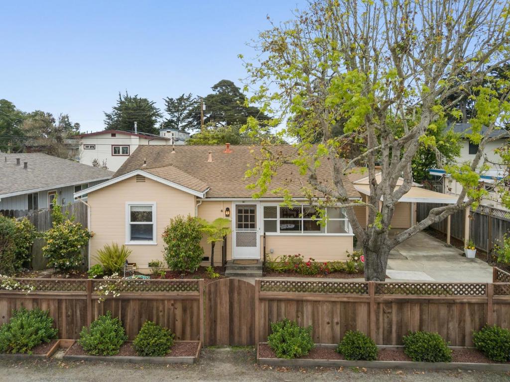 525 Laverne Avenue Property Photo 1