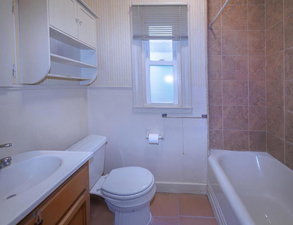 1116 Douglas Avenue Property Photo 9