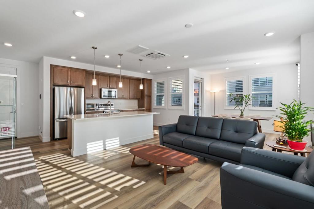 2835 5th Street