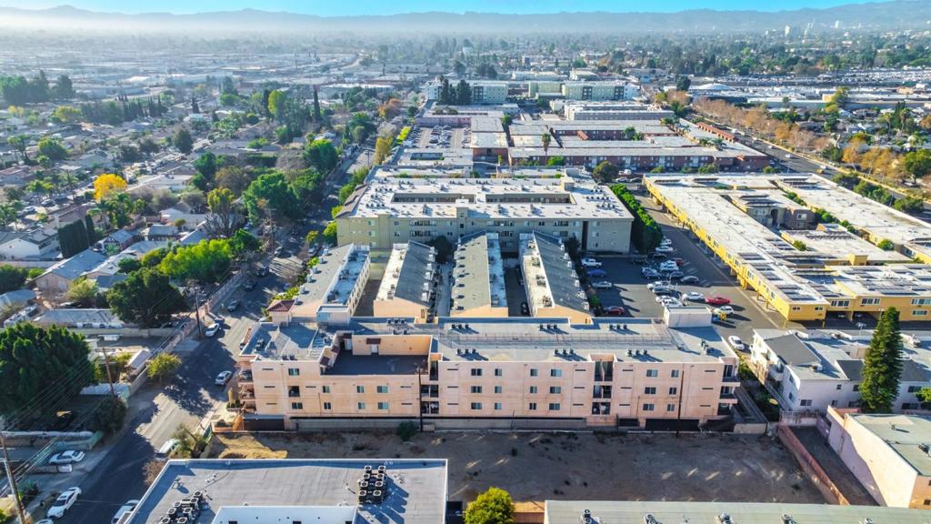 7911 Ventura Canyon Avenue Property Photo 4