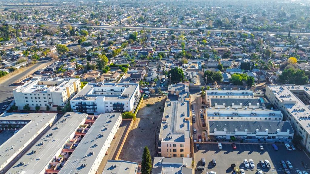 7911 Ventura Canyon Avenue Property Photo 8