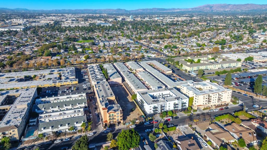 7911 Ventura Canyon Avenue Property Photo 13