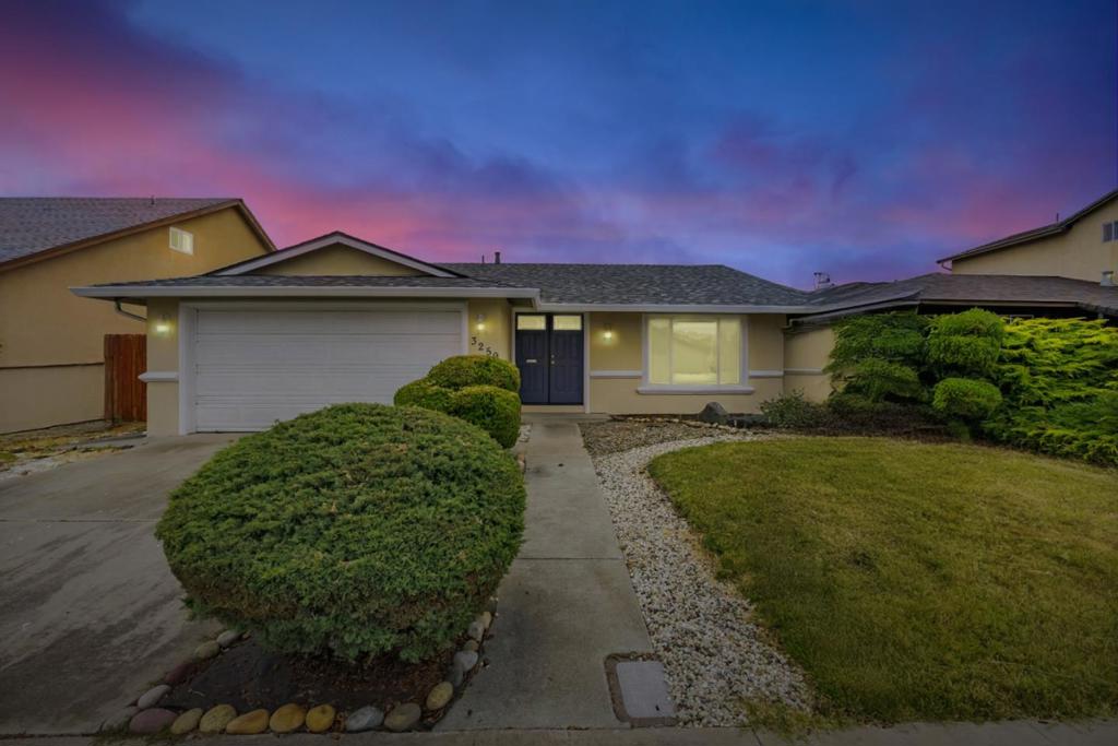 3259 San Carvante Way Property Photo 1
