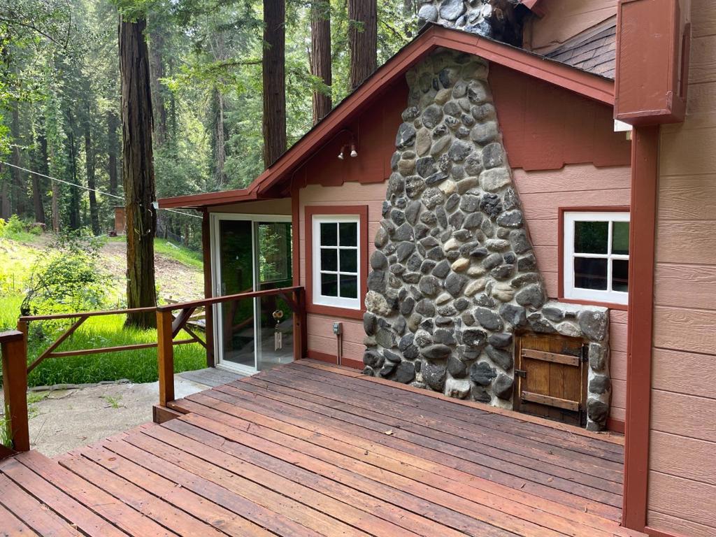 35 Sequoia Drive Property Photo 4