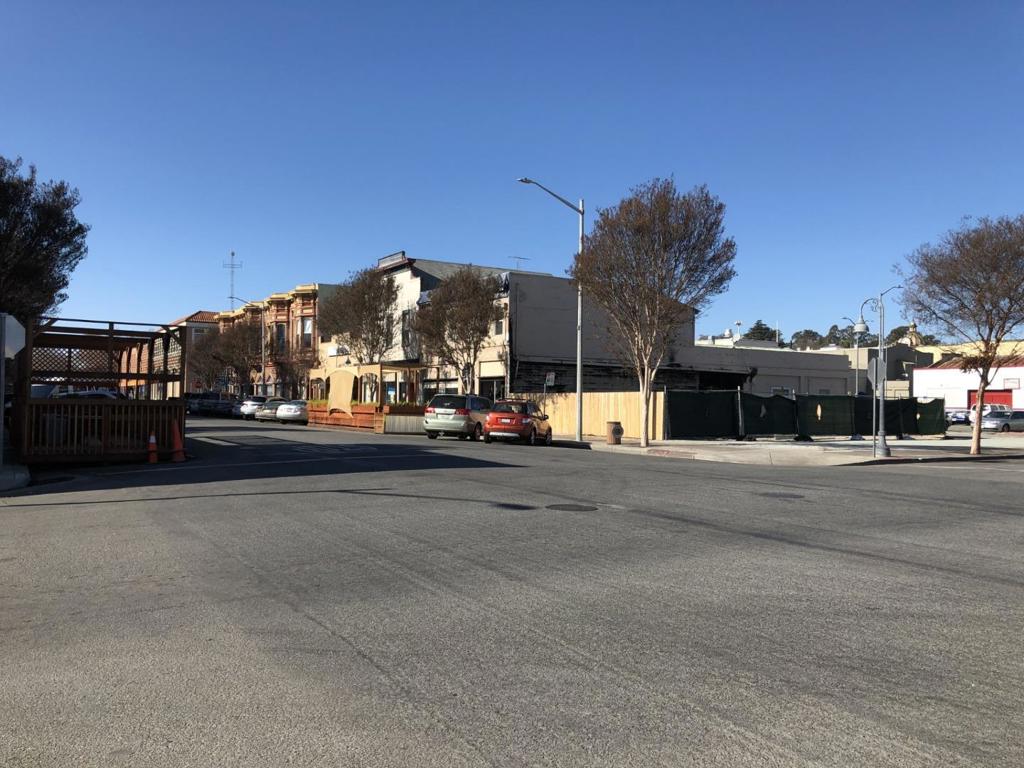 206 5th Street Property Photo 1