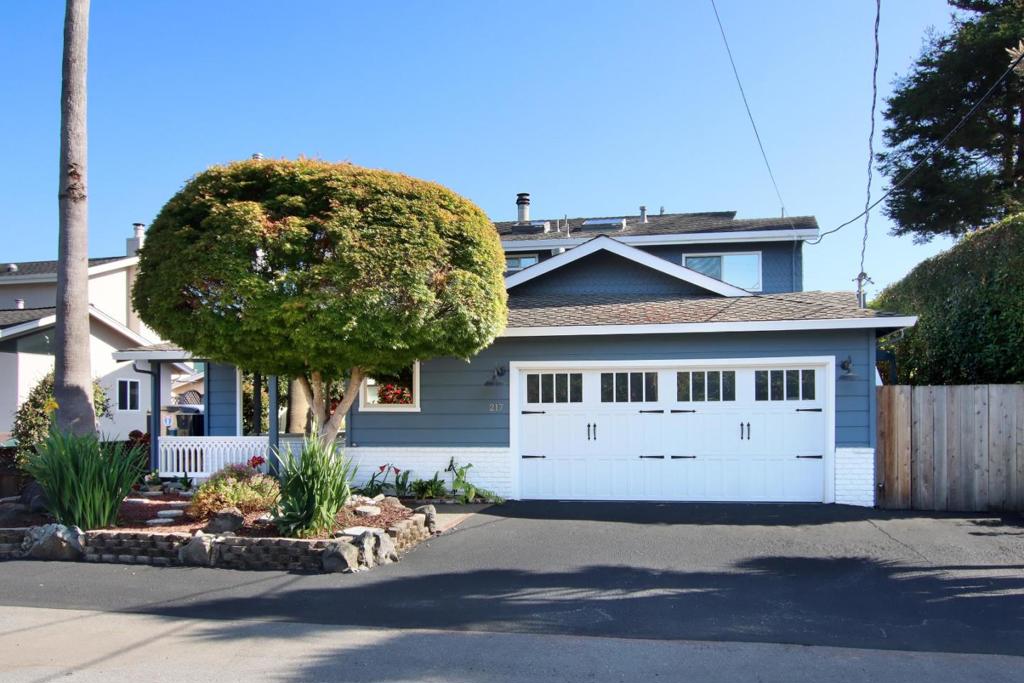217 Valencia Avenue Property Photo 1