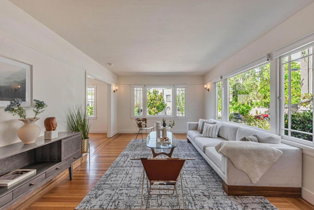 1585 Arch Street Property Photo 1