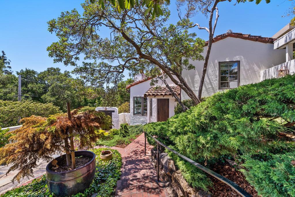547 Monterey Property Photo 1
