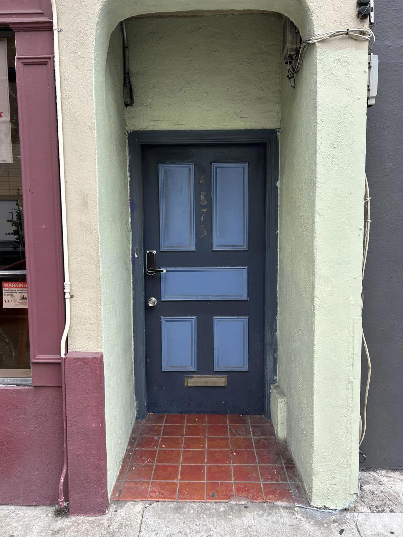 4871 Mission Street Property Photo 6