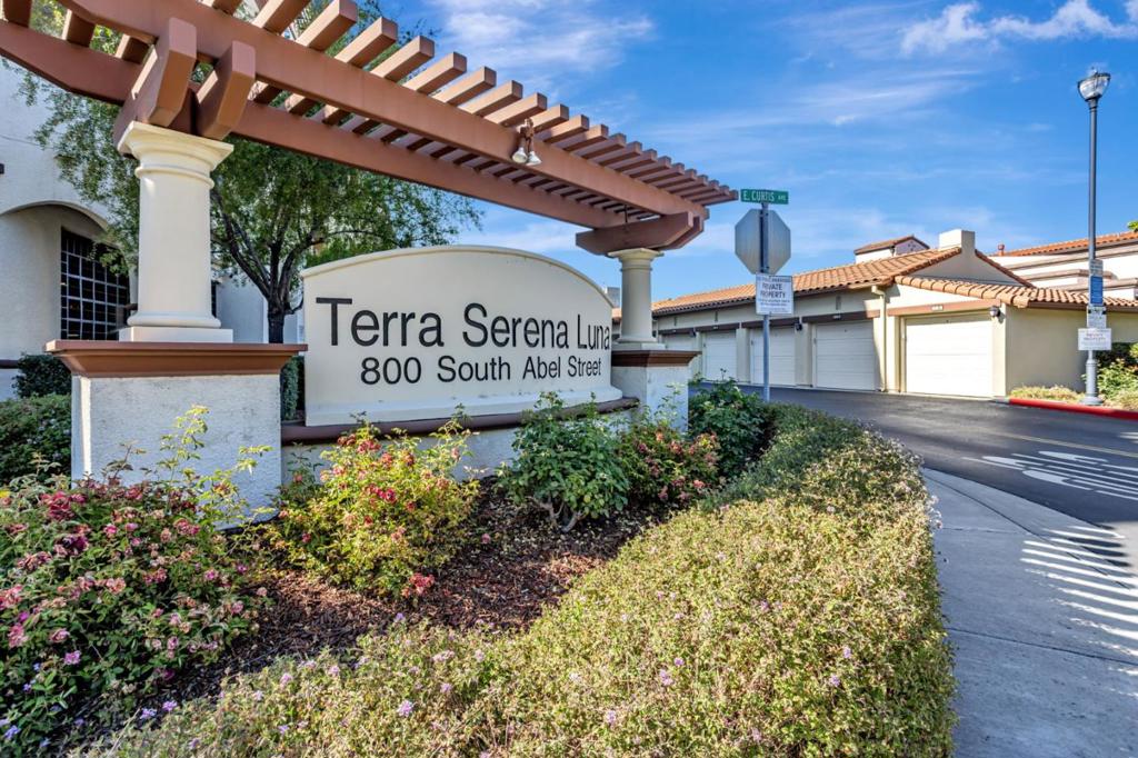 800 S Abel Street 101