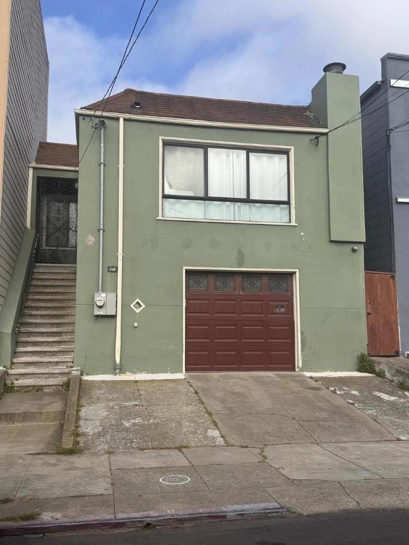 239 Miriam Street