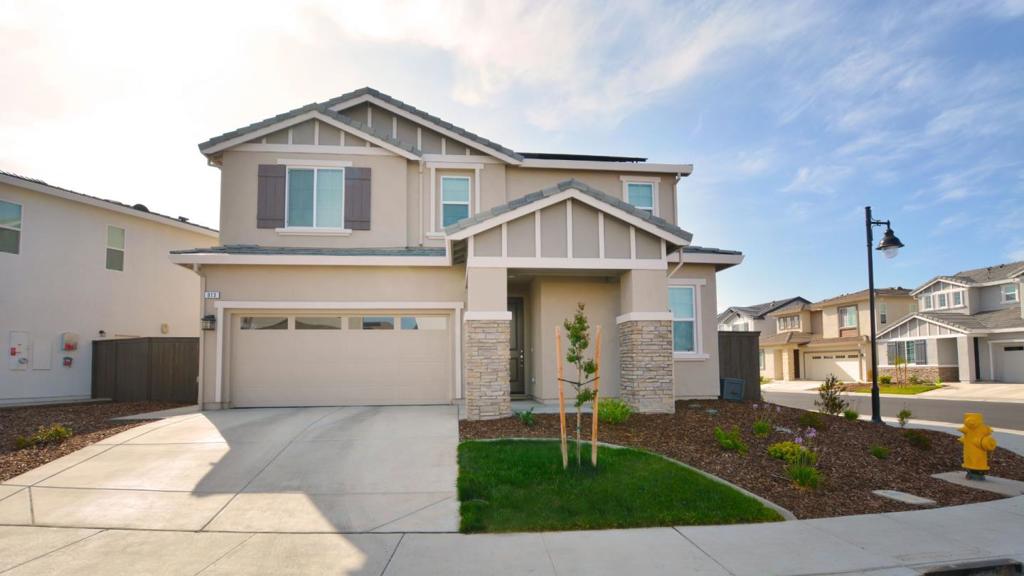 813 Big Range Way Property Photo 1