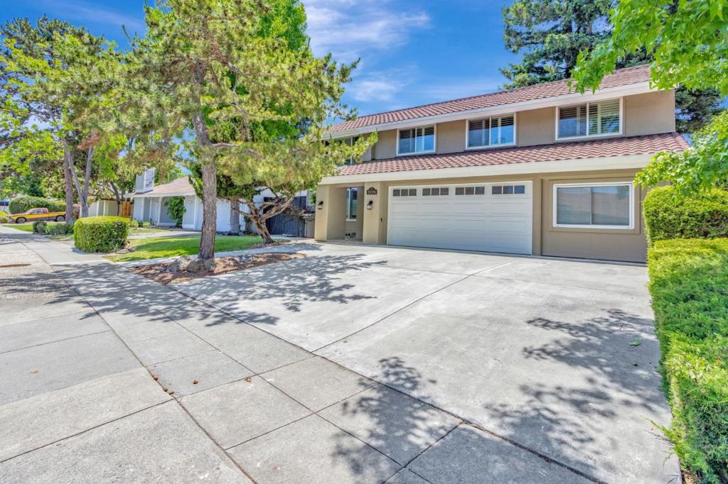 7179 Via Maria Property Photo 1