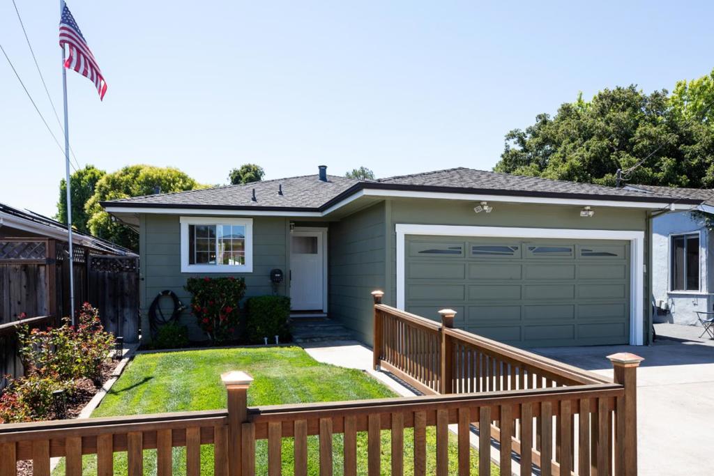 1949 Brittan Avenue Property Photo 1