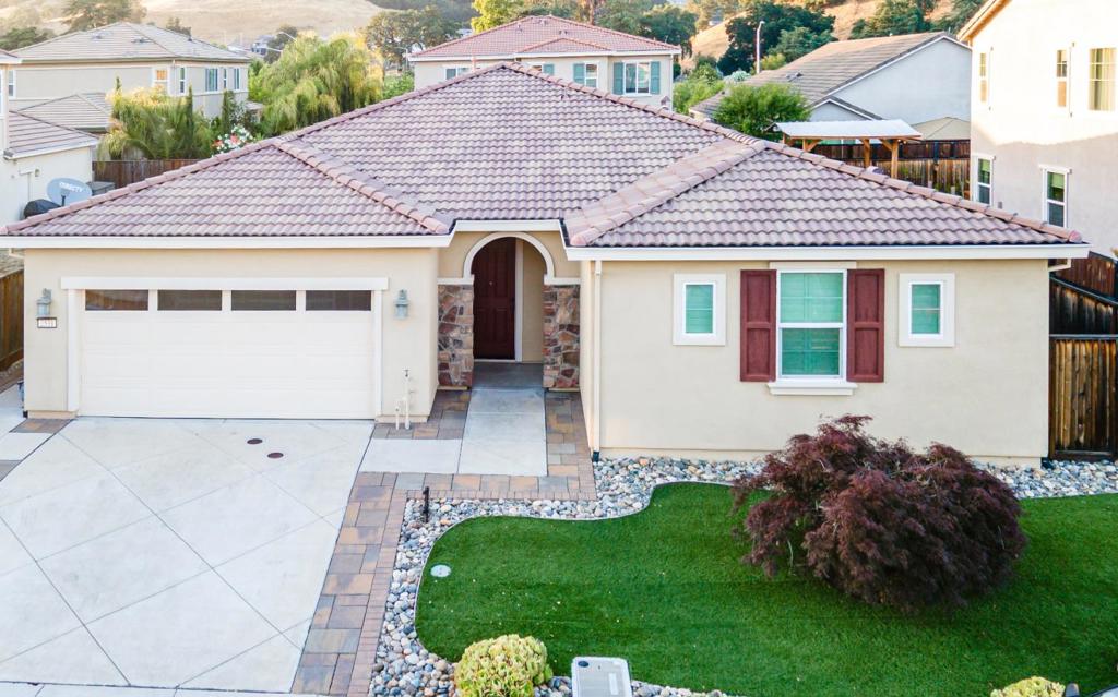 2531 Apple Tree Way Property Photo 1