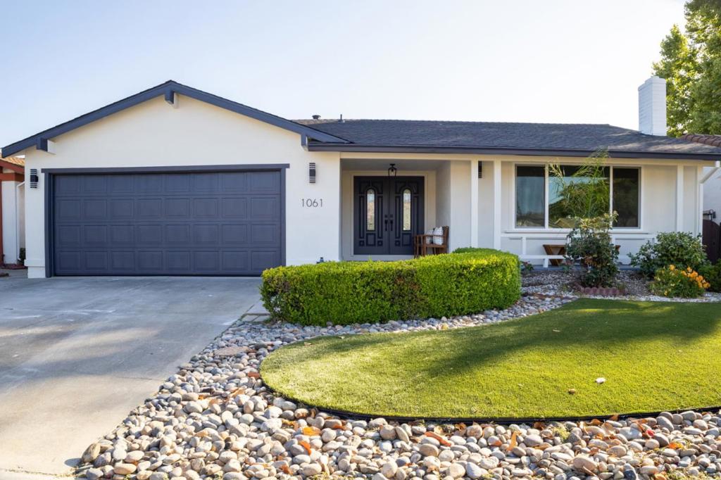 1061 Fairbrook Court Property Photo 1