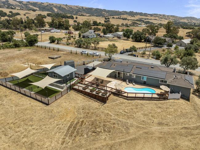2985 Roop Road Property Photo 1