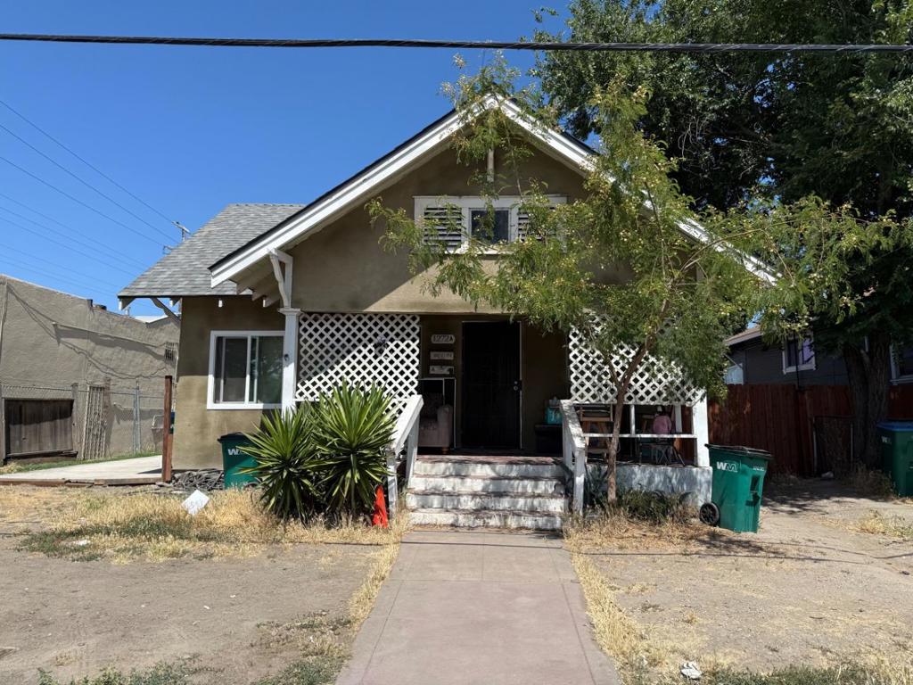1272 N Airport Way Property Photo 1