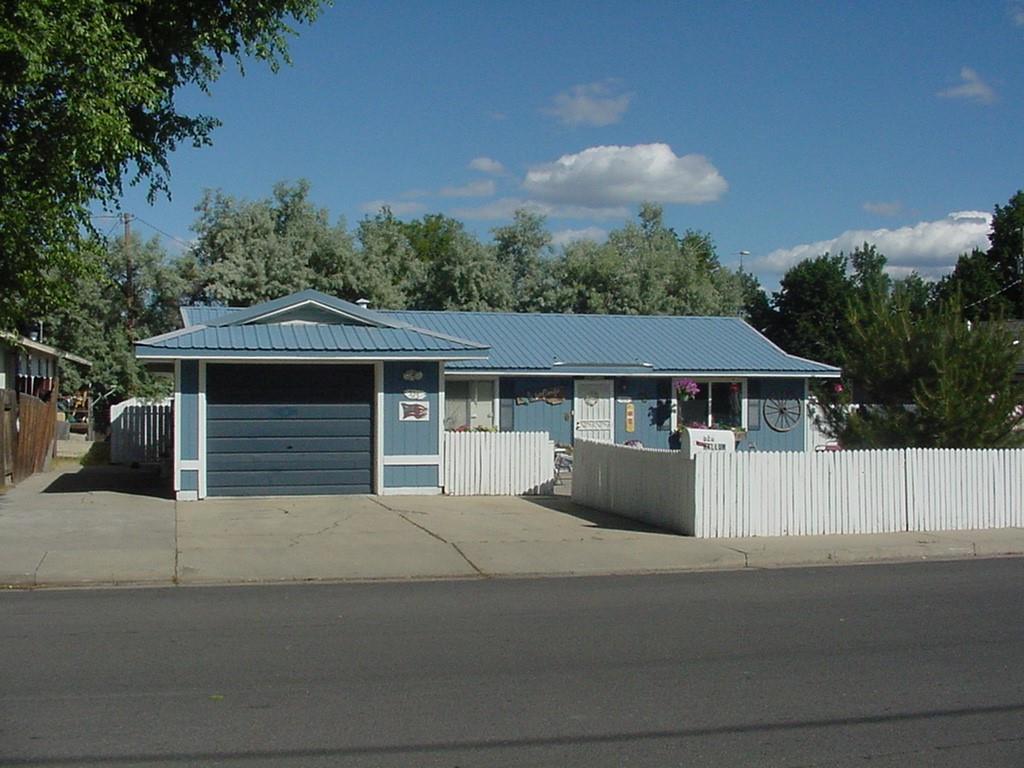 525 Limoneria Avenue Property Photo 1