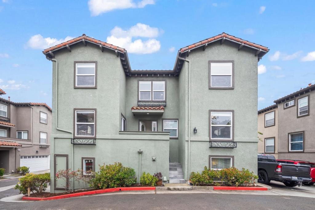 316 Hoffman Street