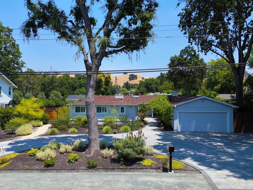 20 Sara Lane Property Photo 1