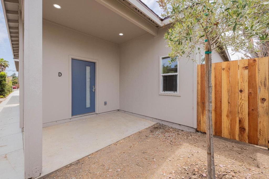 987 Harcourt Avenue D Property Photo 1