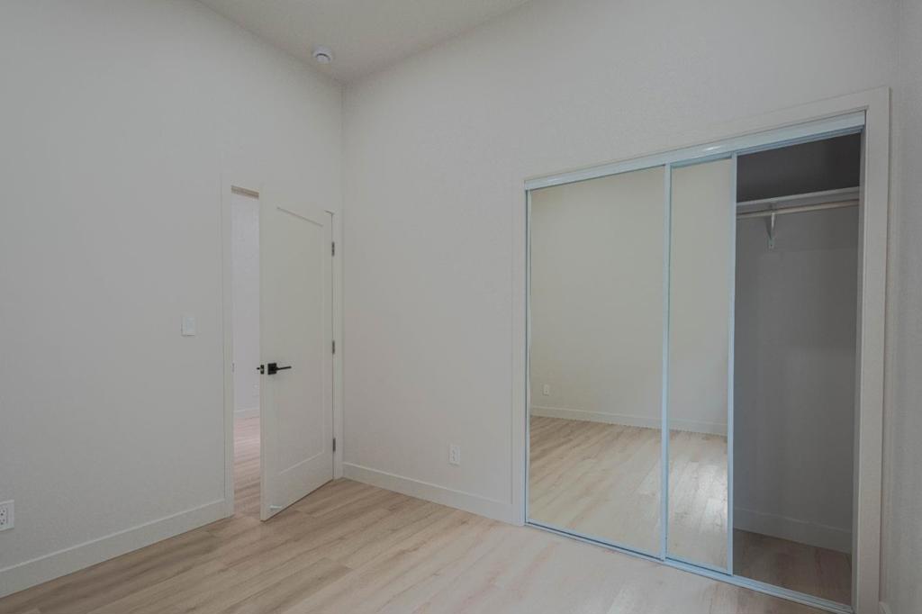 987 Harcourt Avenue D Property Photo 18