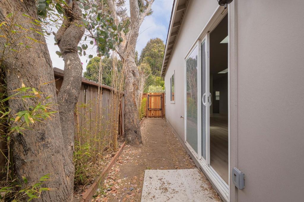 987 Harcourt Avenue D Property Photo 22