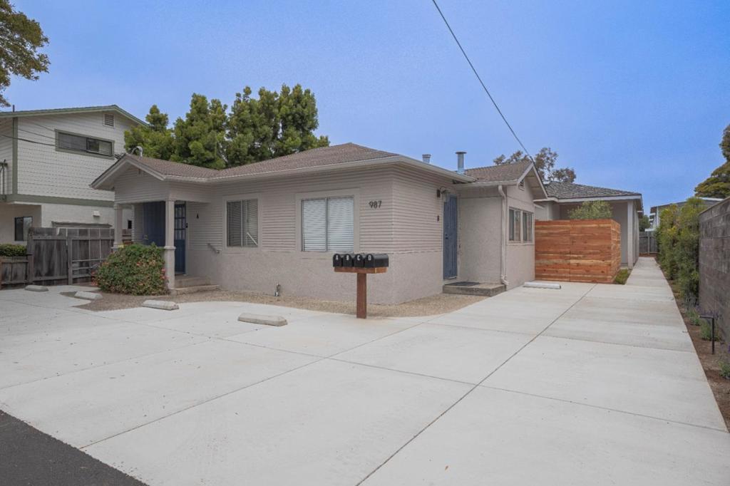 987 Harcourt Avenue D Property Photo 23