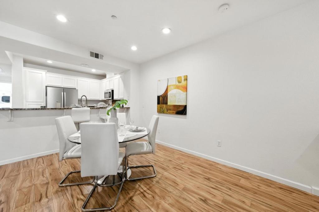 709 Modern Ice Drive Property Photo 8