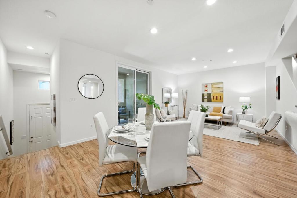 709 Modern Ice Drive Property Photo 10