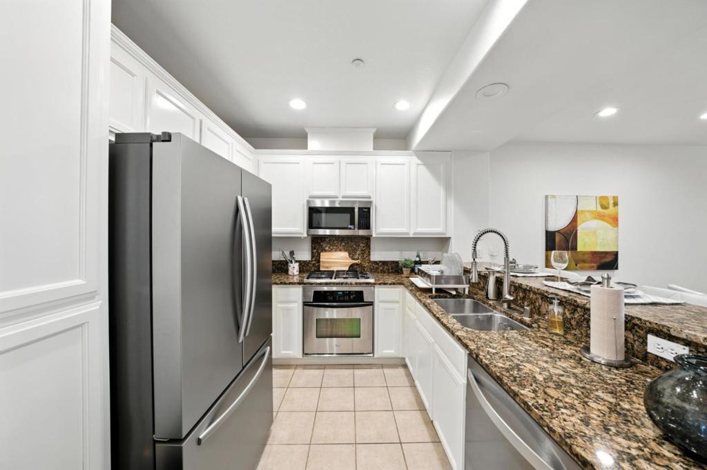 709 Modern Ice Drive Property Photo 18