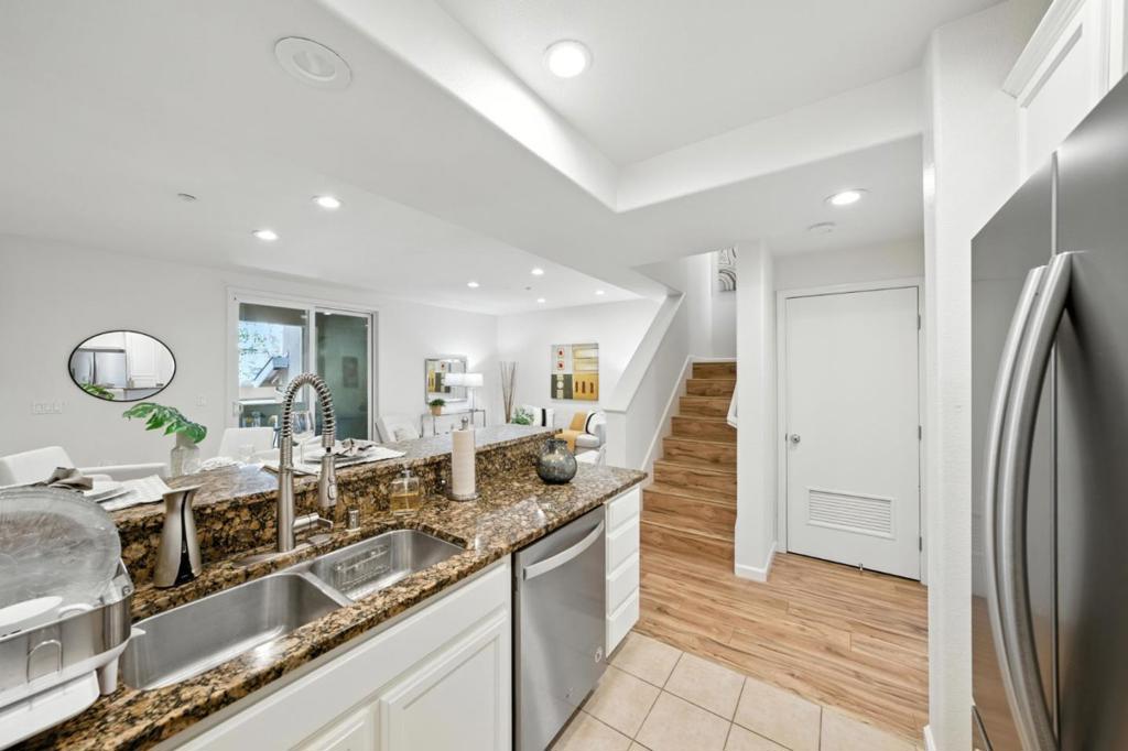 709 Modern Ice Drive Property Photo 20