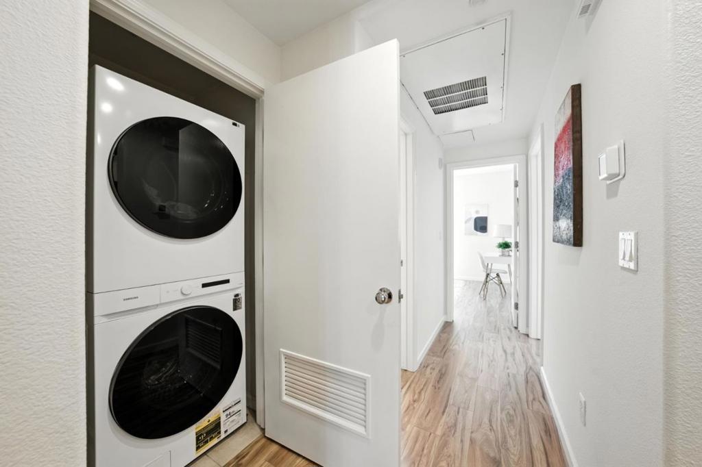 709 Modern Ice Drive Property Photo 32