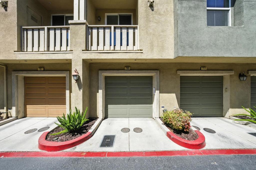 709 Modern Ice Drive Property Photo 44