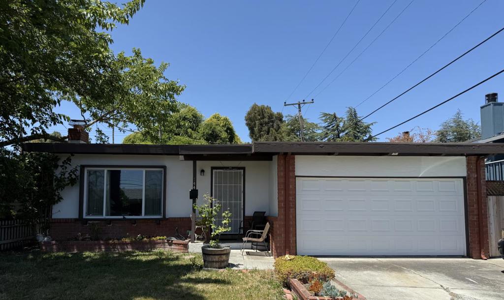 744 Hamilton Lane Property Photo 1