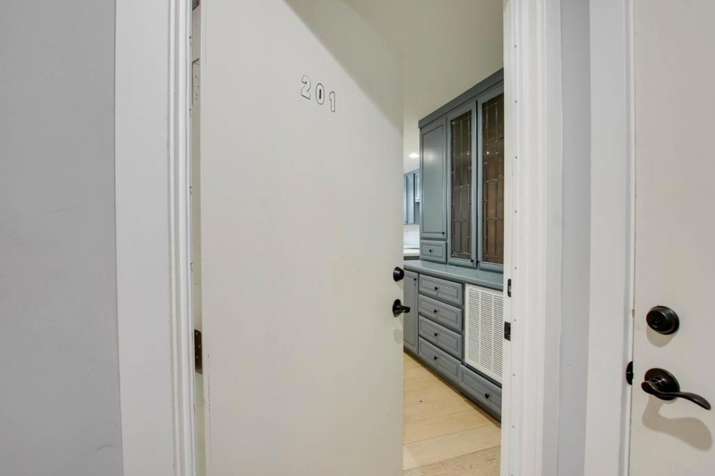 222 5th Street 101 Property Photo 18