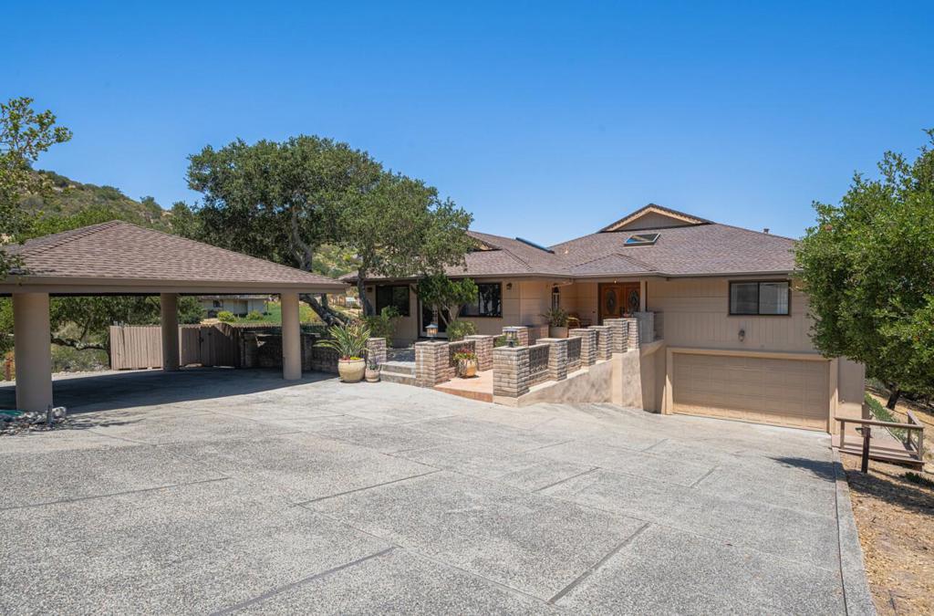 15847 Pleasant Valley Lane