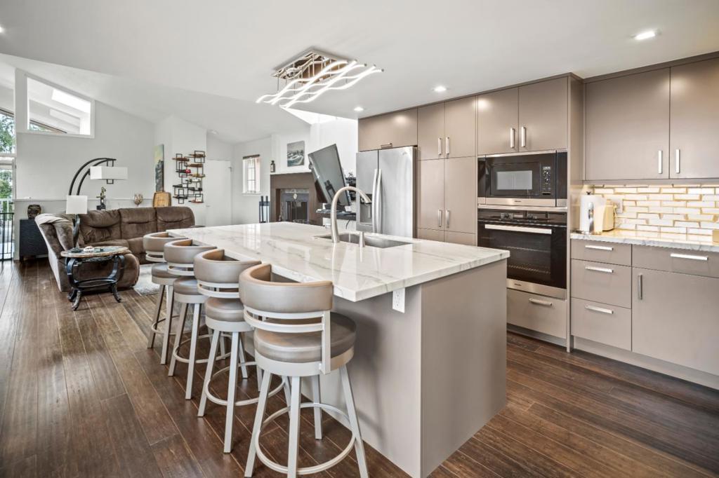 879 Lottie Street Property Photo 7