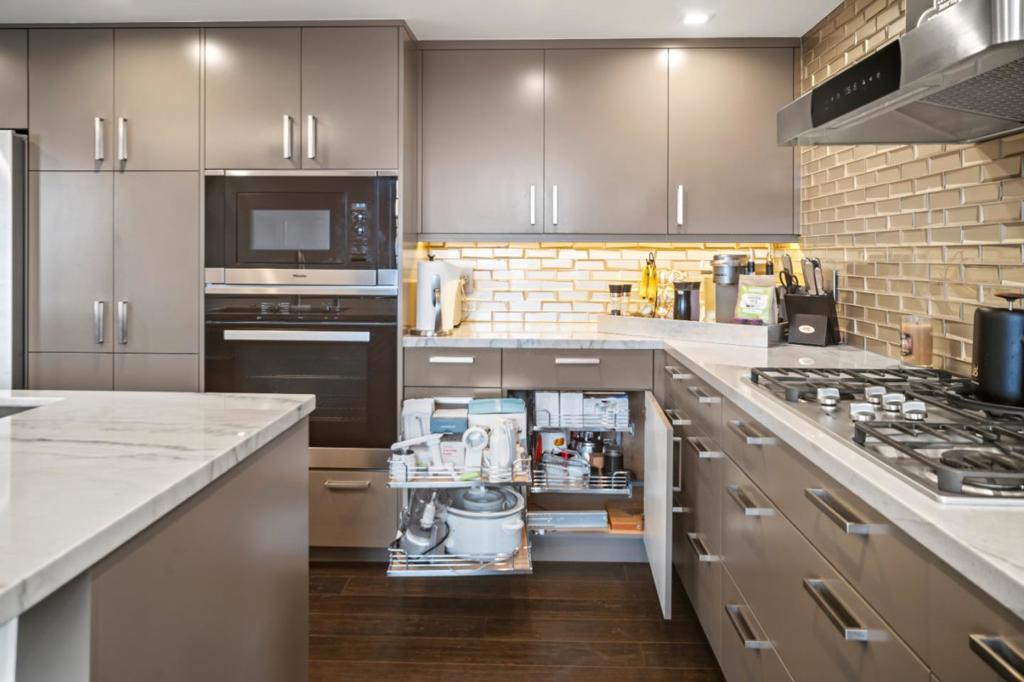 879 Lottie Street Property Photo 12