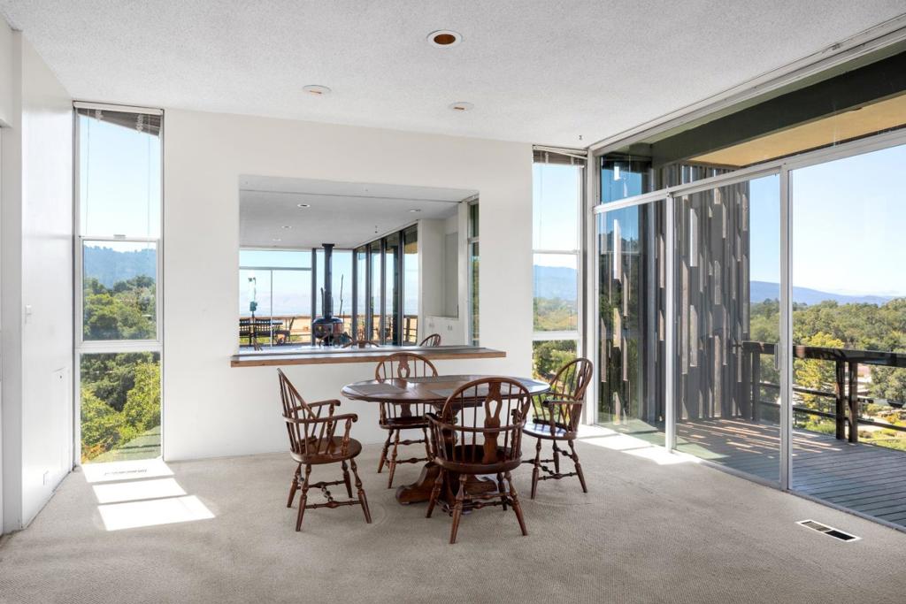 30 Pine Ridge Way Property Photo 4